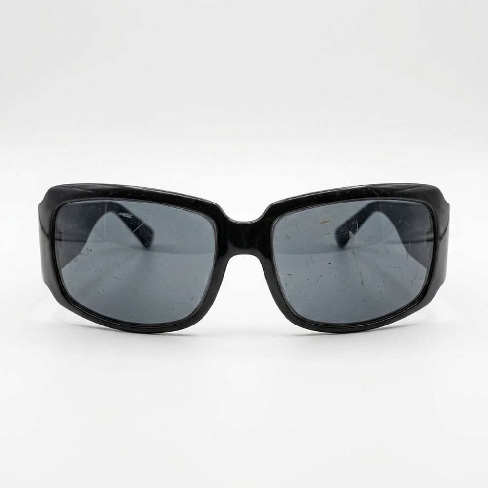 Fendi Sunglasses Black without case - Picture 4 of 4
